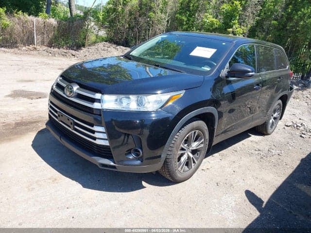 2019 TOYOTA HIGHLANDER LE 2