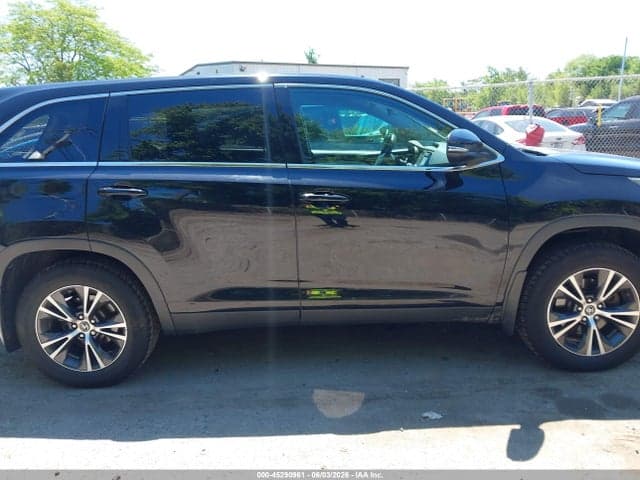2019 TOYOTA HIGHLANDER LE 13