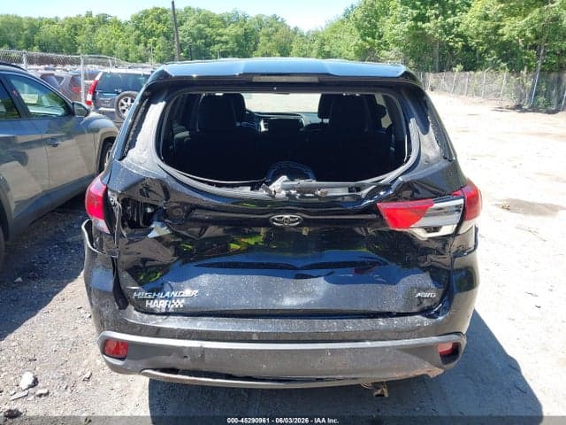 2019 TOYOTA HIGHLANDER LE 16