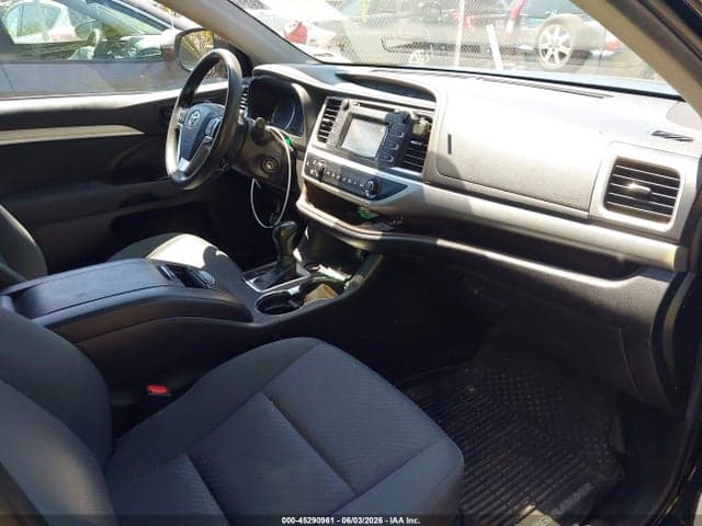 2019 TOYOTA HIGHLANDER LE 5