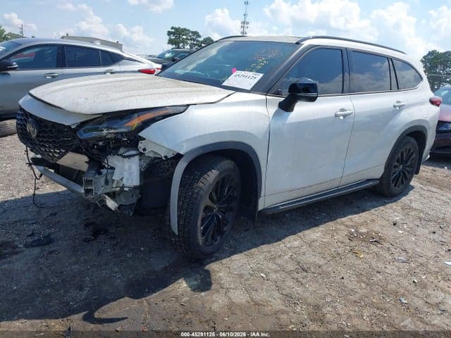 2023 TOYOTA HIGHLANDER XSE 2