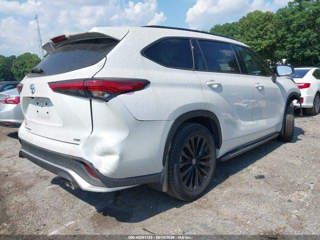 2023 TOYOTA HIGHLANDER XSE 4
