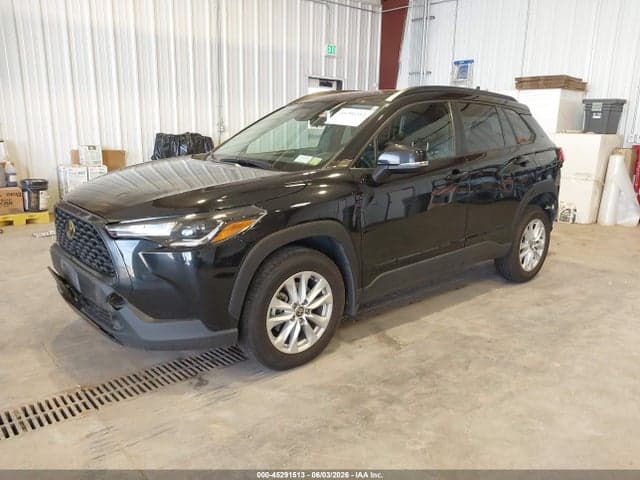 2022 TOYOTA COROLLA CROSS LE 2