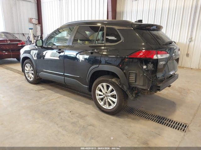 2022 TOYOTA COROLLA CROSS LE 3