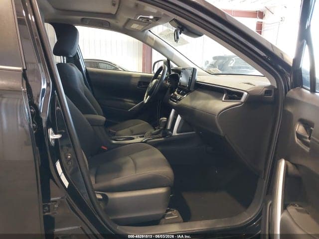 2022 TOYOTA COROLLA CROSS LE 5