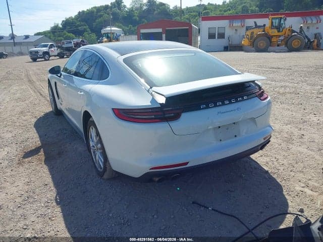 2018 PORSCHE PANAMERA 4S 3