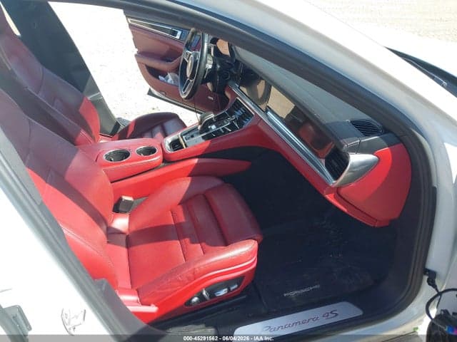 2018 PORSCHE PANAMERA 4S 5