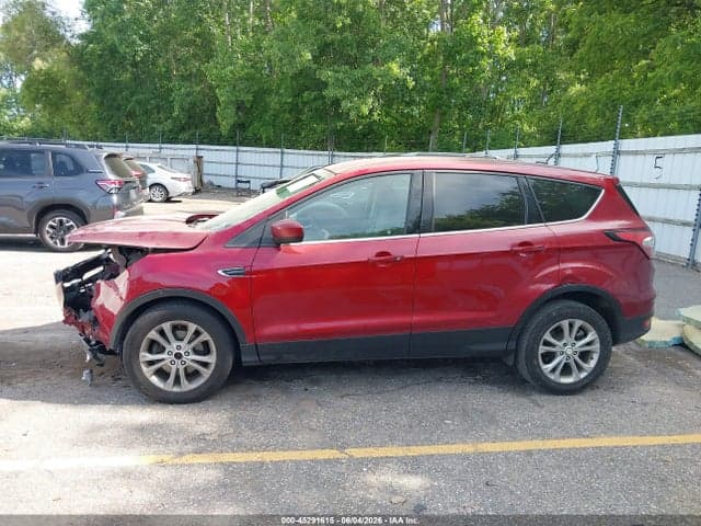 2017 FORD ESCAPE SE 14