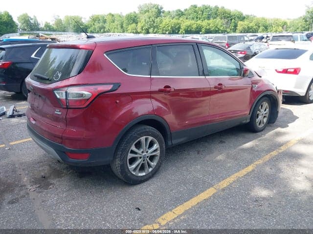 2017 FORD ESCAPE SE 4