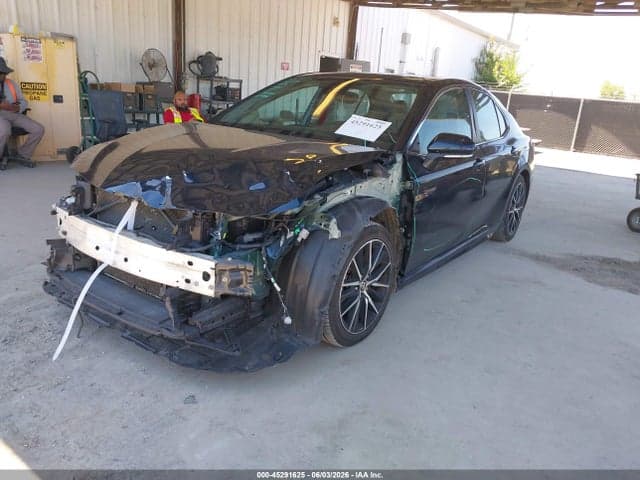 2021 TOYOTA CAMRY SE 2