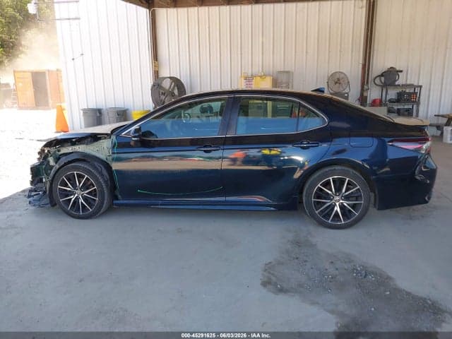 2021 TOYOTA CAMRY SE 15
