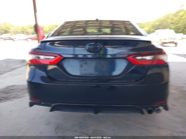 2021 TOYOTA CAMRY SE 17