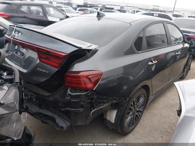 2024 KIA FORTE GT-LINE 4