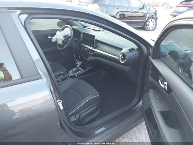 2024 KIA FORTE GT-LINE 5