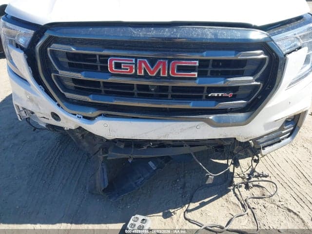 2023 GMC TERRAIN AWD AT4 6