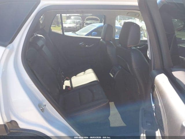 2023 GMC TERRAIN AWD AT4 8