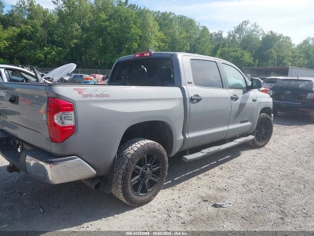 2020 TOYOTA TUNDRA SR5 4