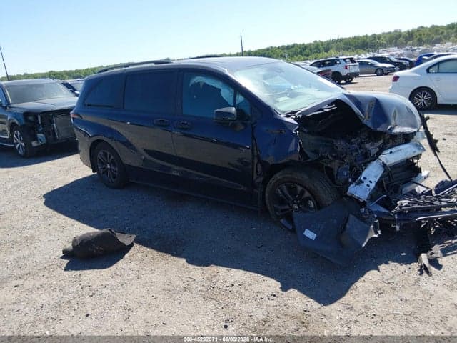 2025 TOYOTA SIENNA XSE 2