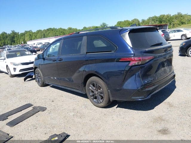 2025 TOYOTA SIENNA XSE 4