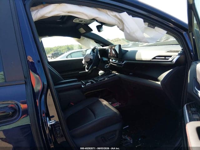 2025 TOYOTA SIENNA XSE 6