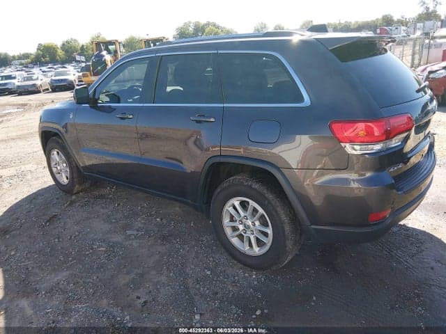 2019 JEEP GRAND CHEROKEE LAREDO E 4X4 3