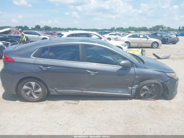 2017 HYUNDAI IONIQ HYBRID SEL 6