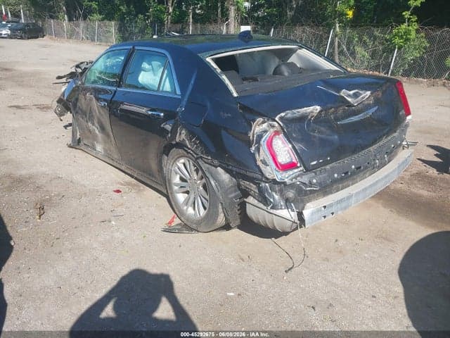 2017 CHRYSLER 300C 3