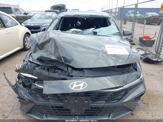 2024 HYUNDAI ELANTRA SEL 12