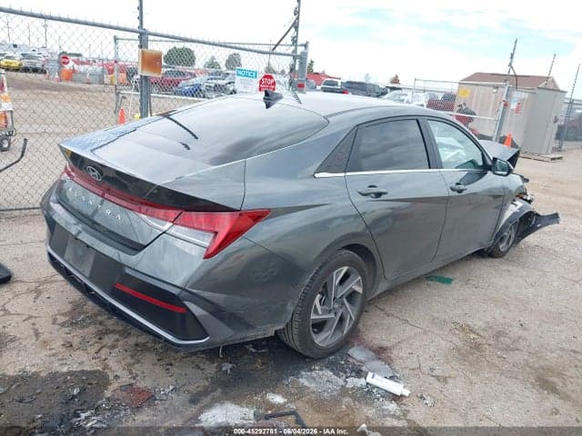 2024 HYUNDAI ELANTRA SEL 4