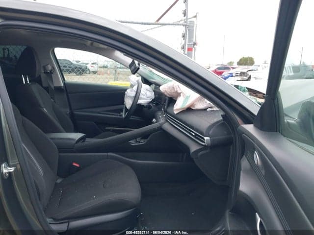 2024 HYUNDAI ELANTRA SEL 5