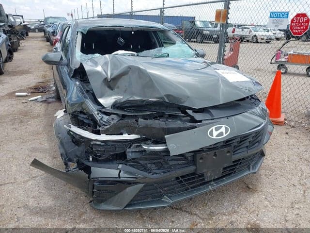 2024 HYUNDAI ELANTRA SEL 6