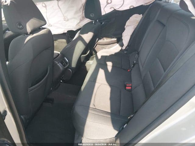 2016 CHEVROLET MALIBU 1LT 8