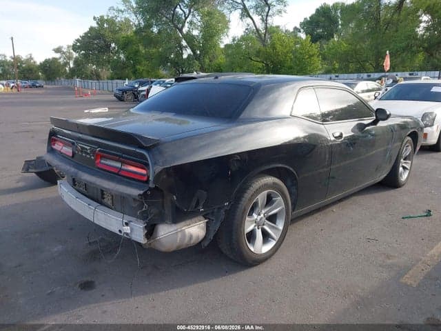 2018 DODGE CHALLENGER SXT 4