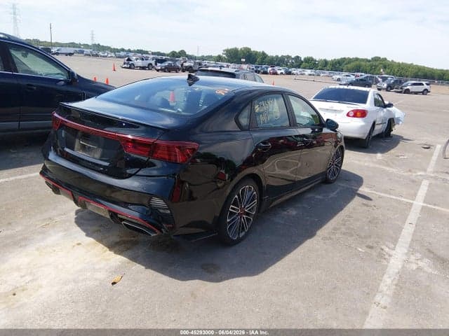 2023 KIA FORTE GT 4