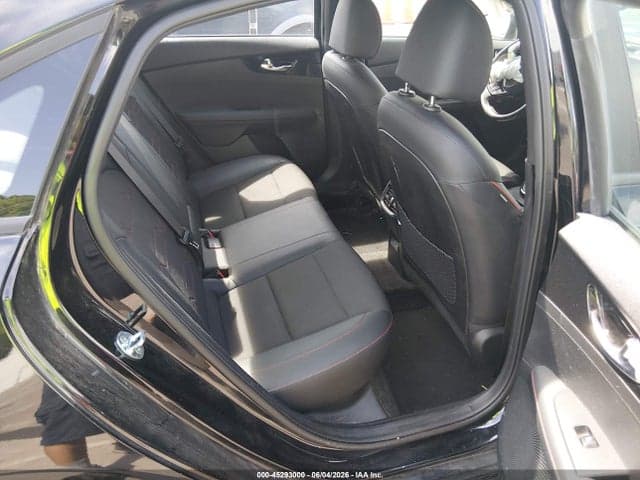 2023 KIA FORTE GT 8