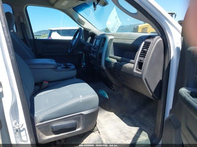 2017 RAM 1500 TRADESMAN 4X4 6'4 BOX 5