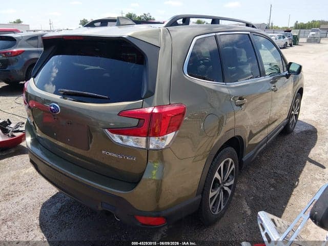 2022 SUBARU FORESTER LIMITED 4