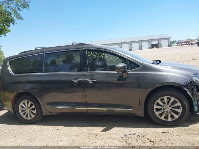 2017 CHRYSLER PACIFICA TOURING-L 14