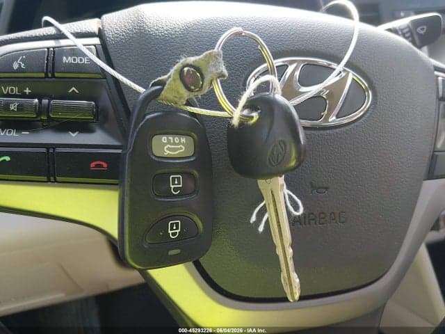 2017 HYUNDAI ELANTRA SE 11