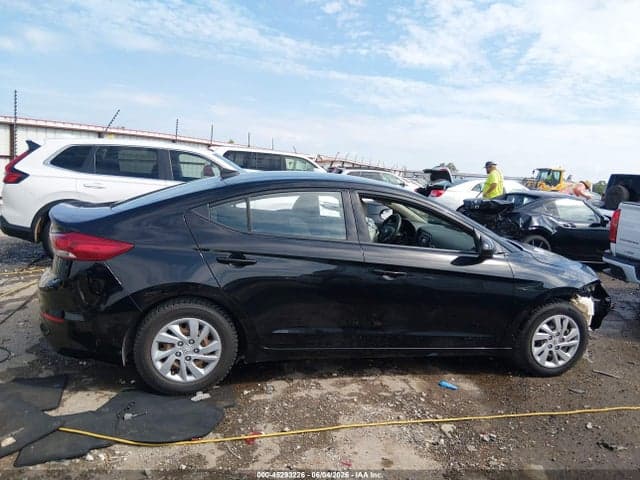 2017 HYUNDAI ELANTRA SE 13