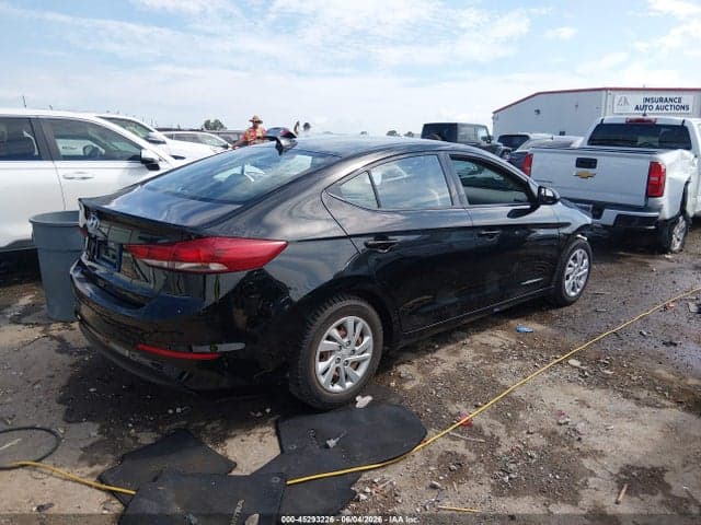 2017 HYUNDAI ELANTRA SE 4