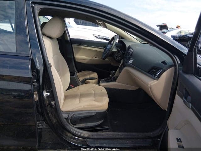 2017 HYUNDAI ELANTRA SE 5