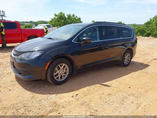 2020 CHRYSLER VOYAGER LXI 2