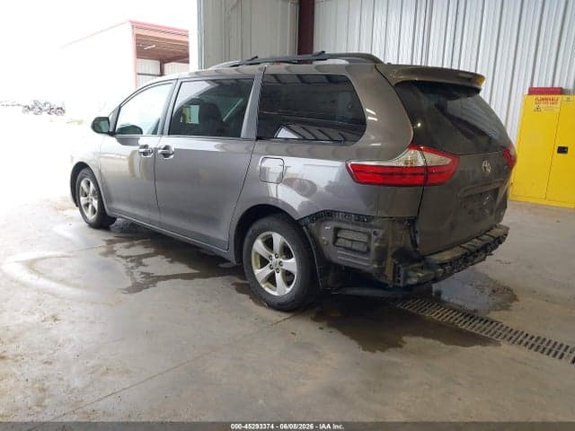 2017 TOYOTA SIENNA LE 8 PASSENGER 3
