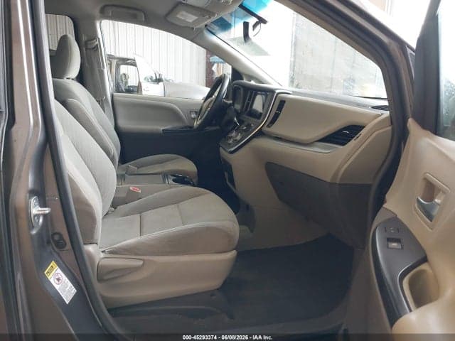 2017 TOYOTA SIENNA LE 8 PASSENGER 5