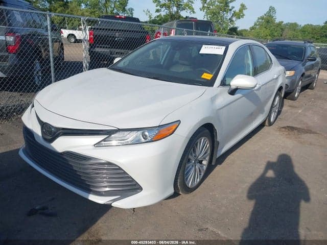 2019 TOYOTA CAMRY XLE 2