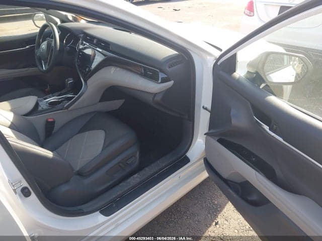 2019 TOYOTA CAMRY XLE 5