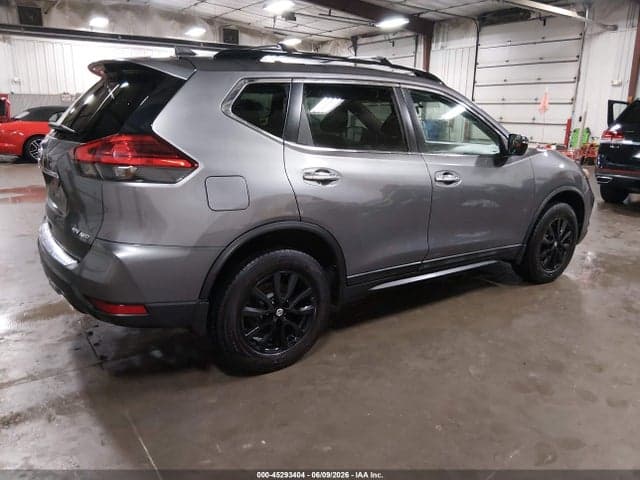 2017 NISSAN ROGUE SV 4