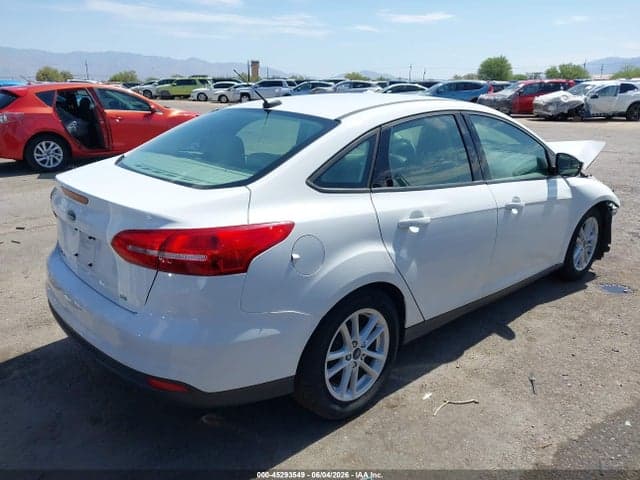 2017 FORD FOCUS SE 4