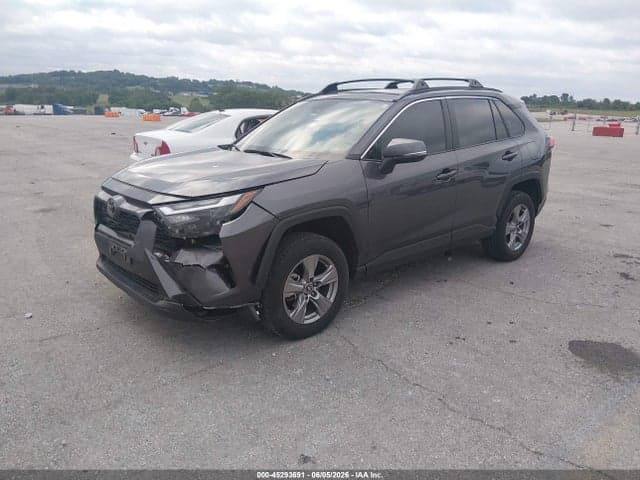 2024 TOYOTA RAV4 XLE 2